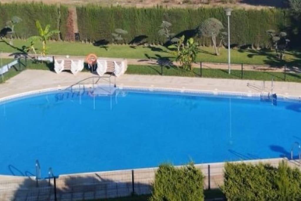 Vila Casa En Ruta De La Plata Con Piscina Comunitaria Guillena Exteriér fotografie